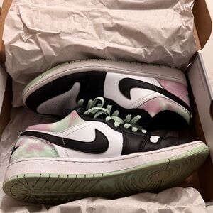 Nike Air Jordan 1 Low SE ‘Tie Dye’ Size 10.5